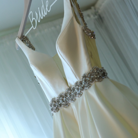 wedding dress